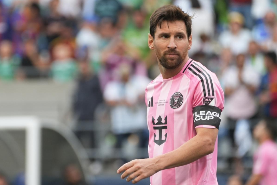 毕竟梅西手, 可以说梅西 毕竟梅西手, 可以说梅西