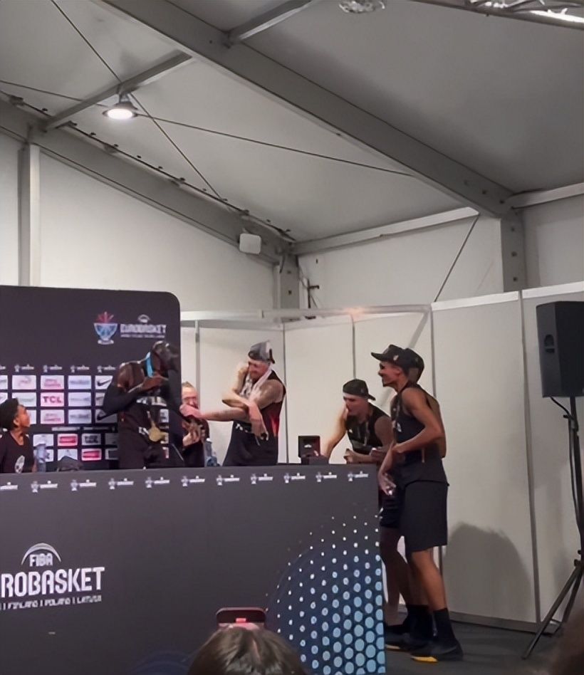 施罗德激动, img 施罗德激动, img