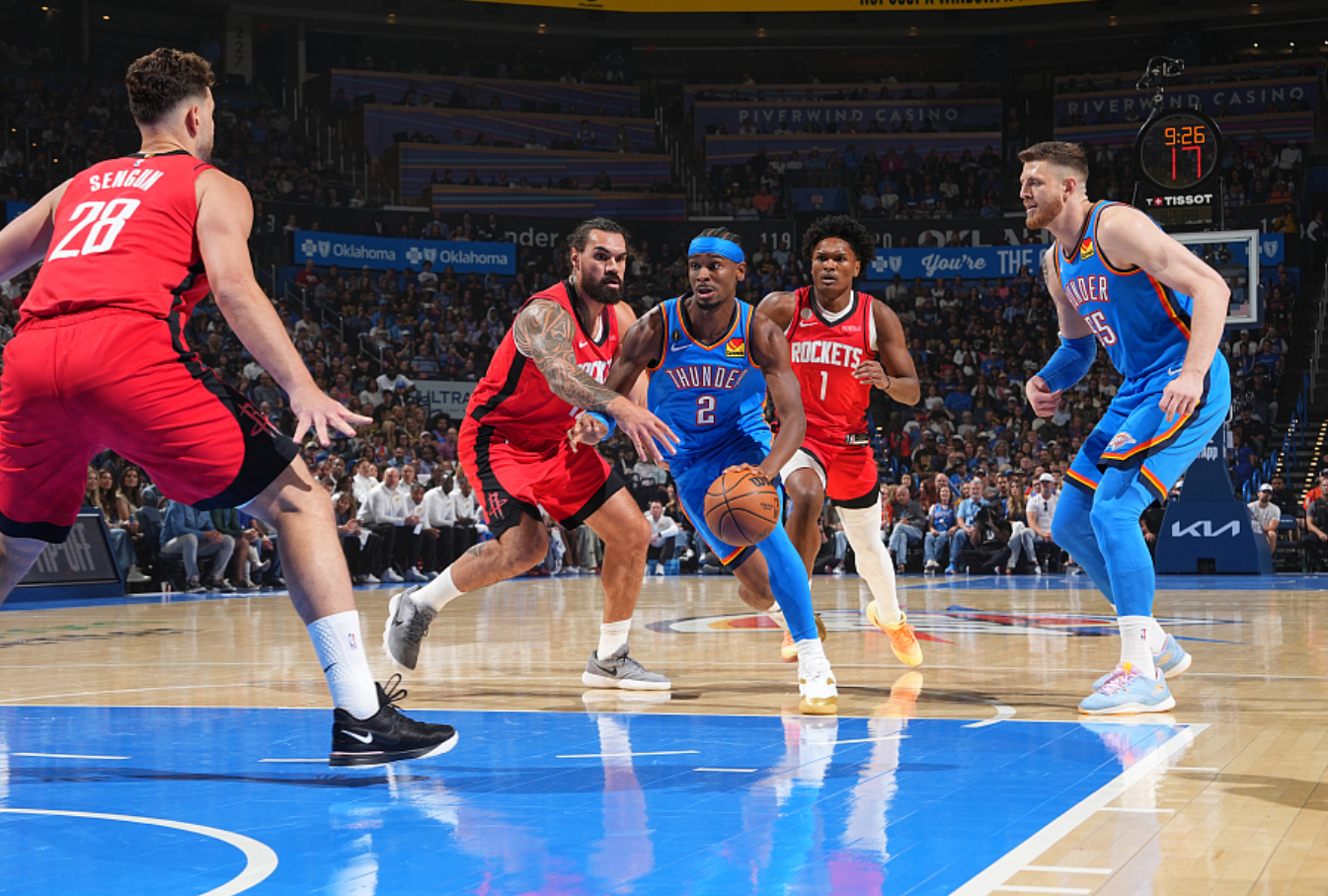 拔三分, 暴扣拿到首 拔三分, 暴扣拿到首